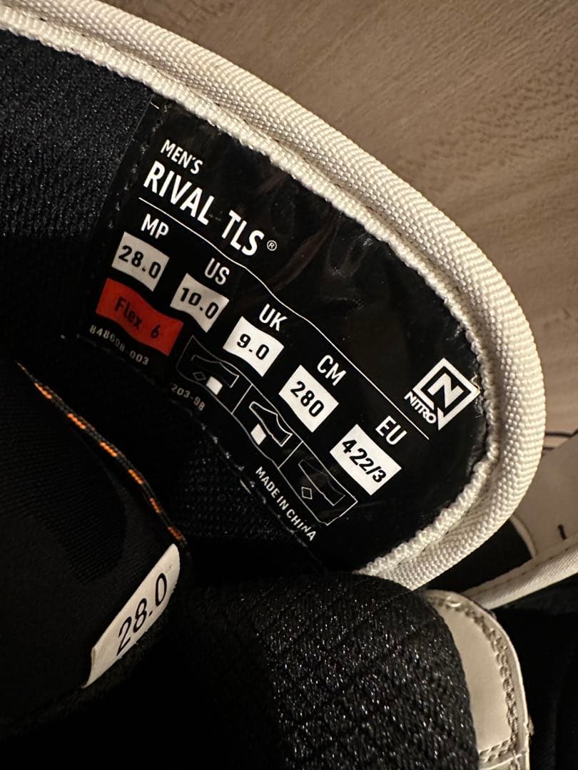 NITRO スノーボードブーツ ホワイト/ブラック