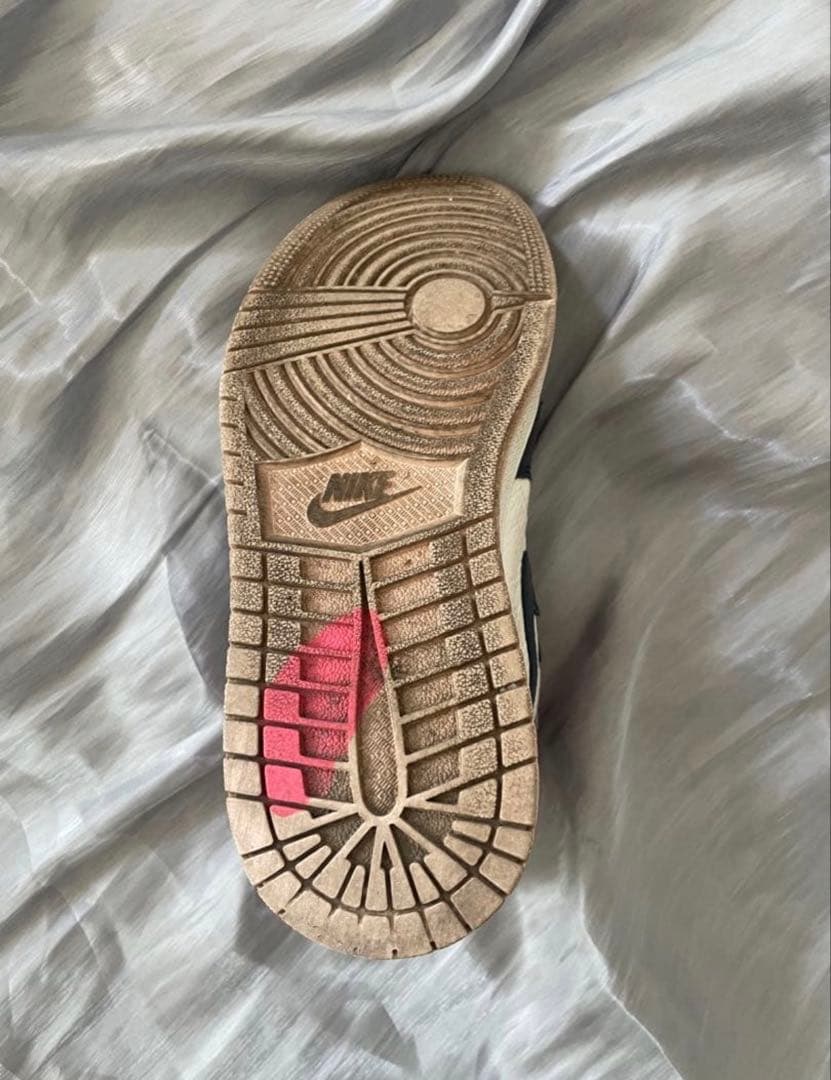 NIKE (ナイキ) ウィメンズ エアジョーダン1 ハイスニーカー