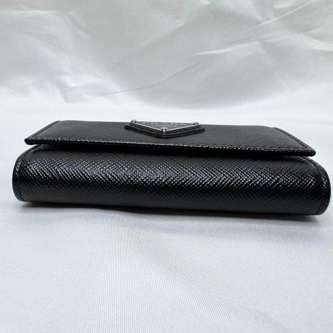 美品☆ PRADA キーケース　4連　レザー　ブラック　三角ロゴ　ICチップあり