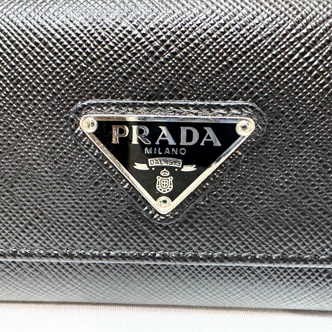 美品☆ PRADA キーケース　4連　レザー　ブラック　三角ロゴ　ICチップあり