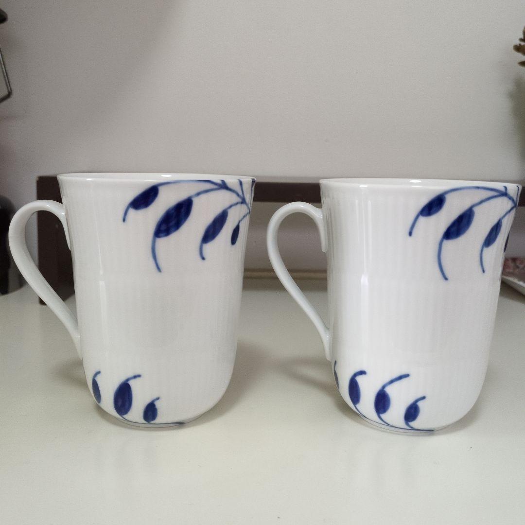 ロイヤルコペンハーゲン 青い花柄のカップとお皿のセット