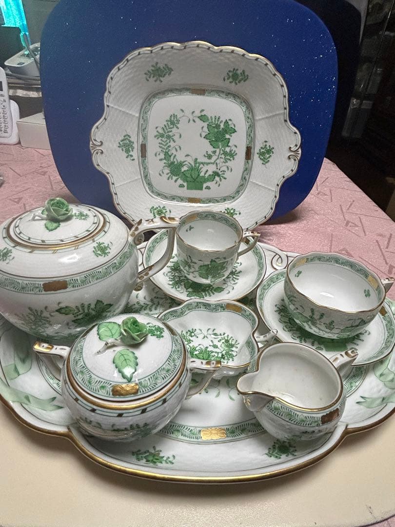 食器セット　HANDPAINTED