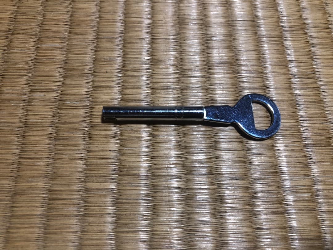 中古　桐箪笥　鍵付き