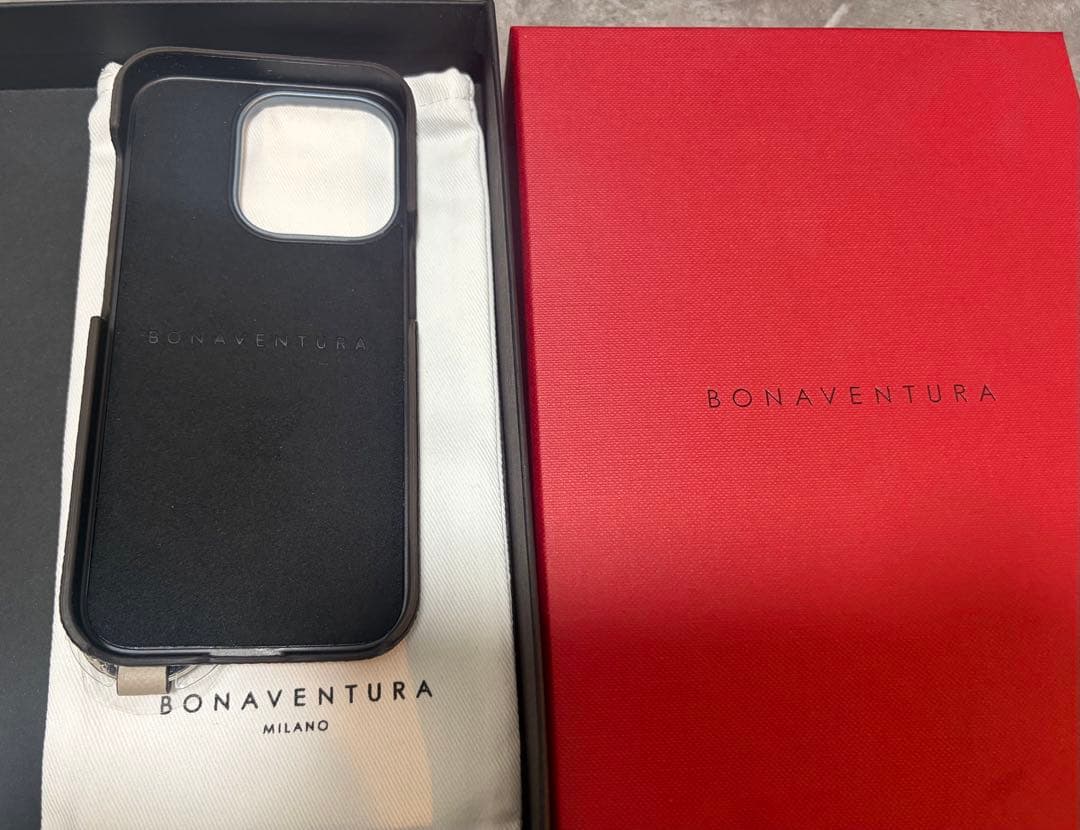 新品未使用 BONAVENTURA ハンドル付カバーケース 15Pro