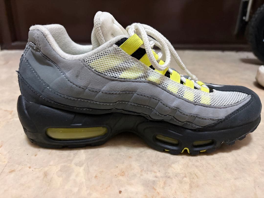 美品　Nike Air Max 95 イエローグラデーション