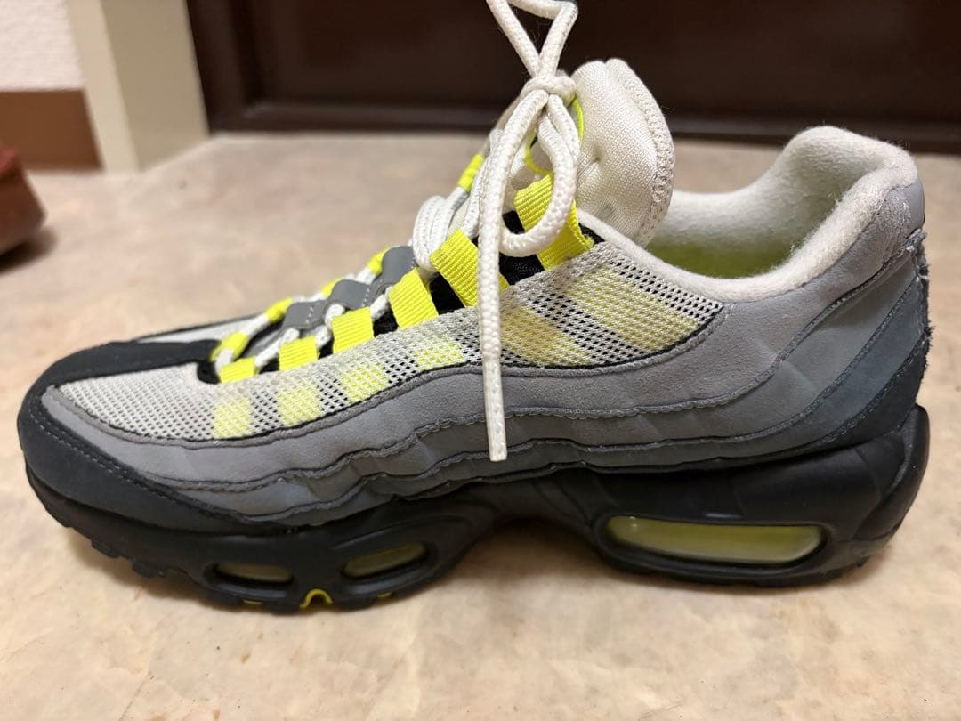 美品　Nike Air Max 95 イエローグラデーション
