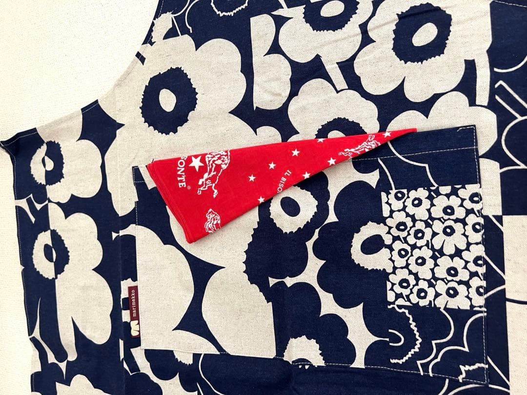 ✨新品未使用　マリメッコ　marimekko 60周年　ウニッコ　エプロン✨