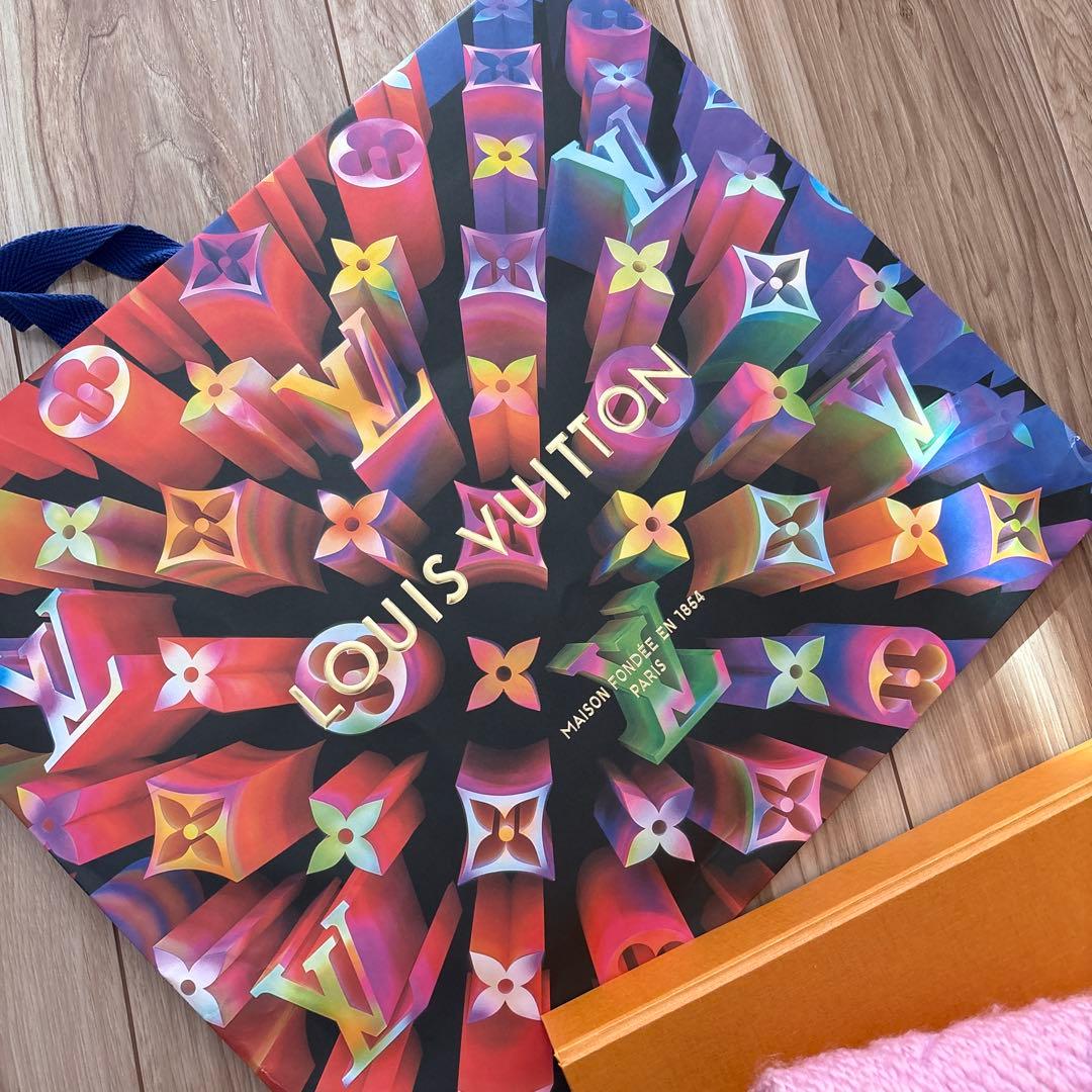 LV マフラー　ルイヴィトン　ピンク