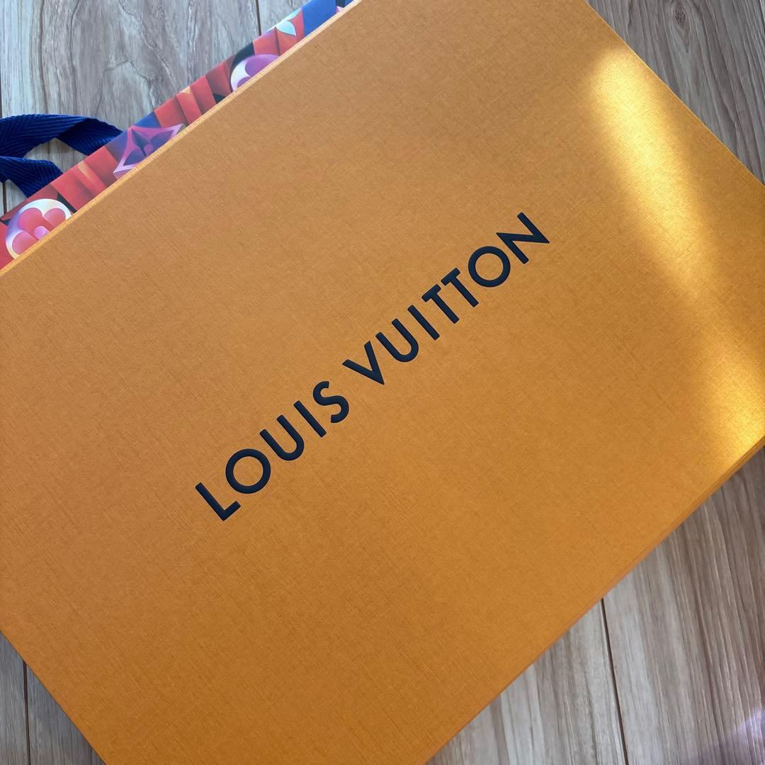 LV マフラー　ルイヴィトン　ピンク
