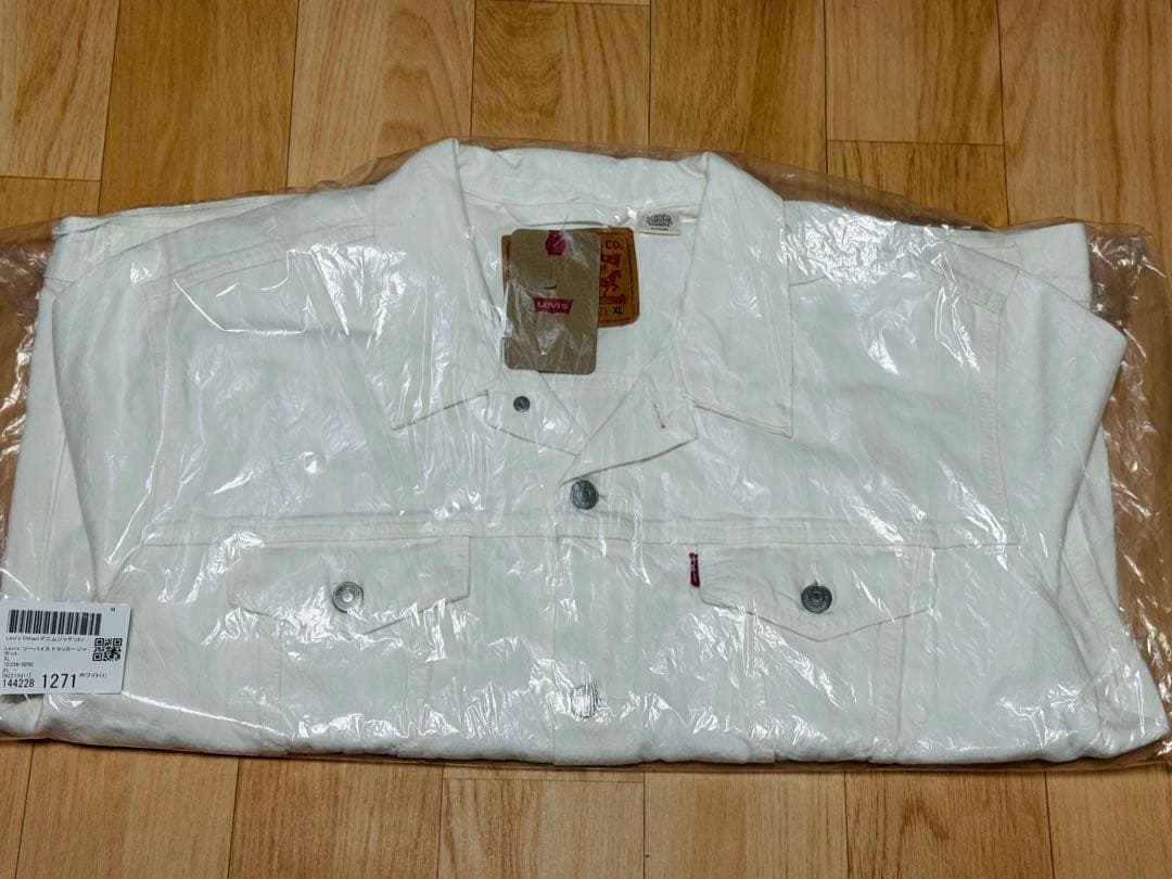 Levi's ホワイト デニム　トラッカージャケット　XLサイズ　新品未使用