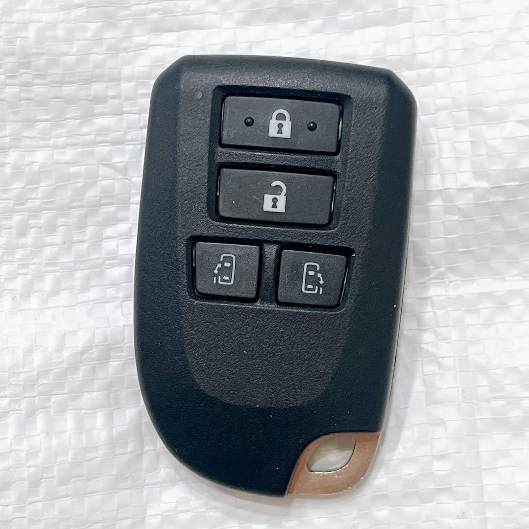 トヨタ　ハイエース　スマートキー　4ボタン　両側スライド スマートキーレス