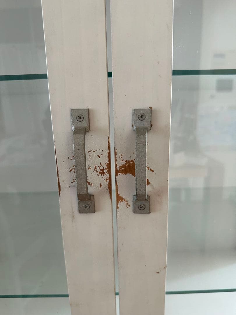 ホワイト木製キャビネット ガラス扉付き