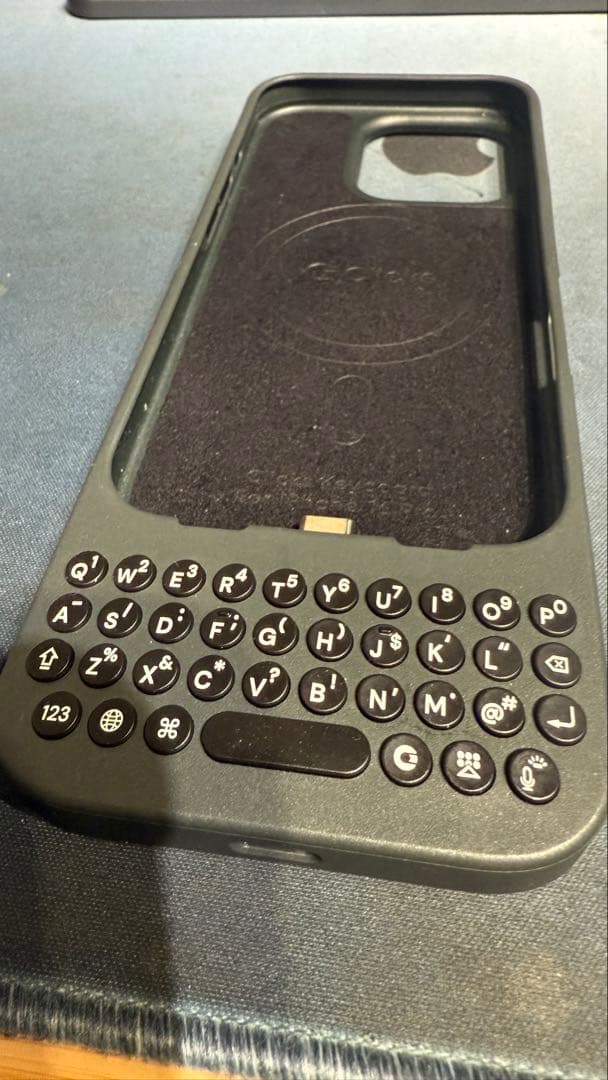 専用【超美品】Clicks Keyboard iPhone16 Pro用ケース