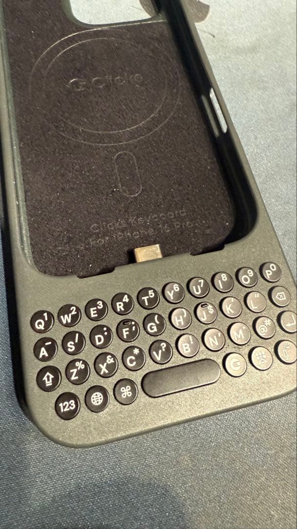 専用【超美品】Clicks Keyboard iPhone16 Pro用ケース