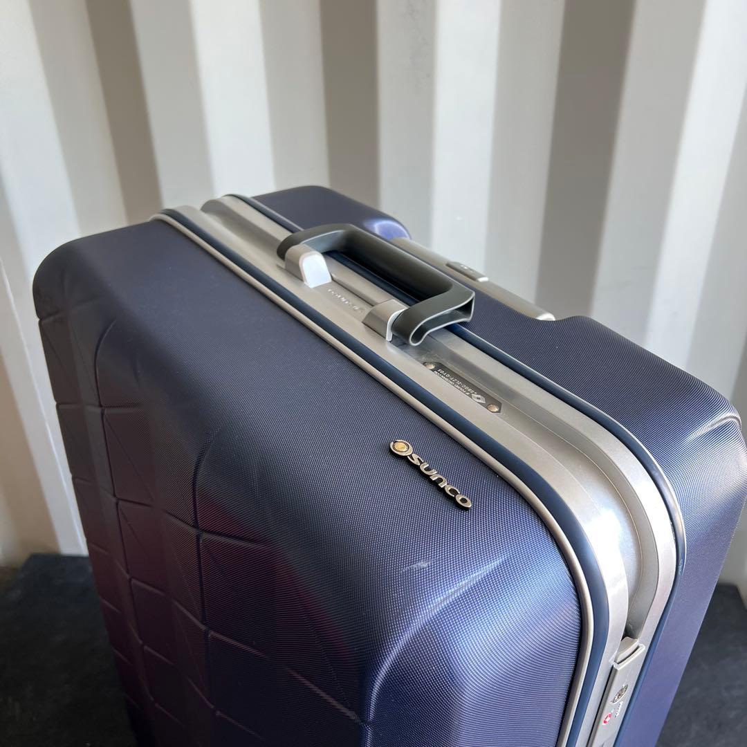 A75美品✨　SUNCO 軽量マグネシウムフレーム スーツケース MGC1-63