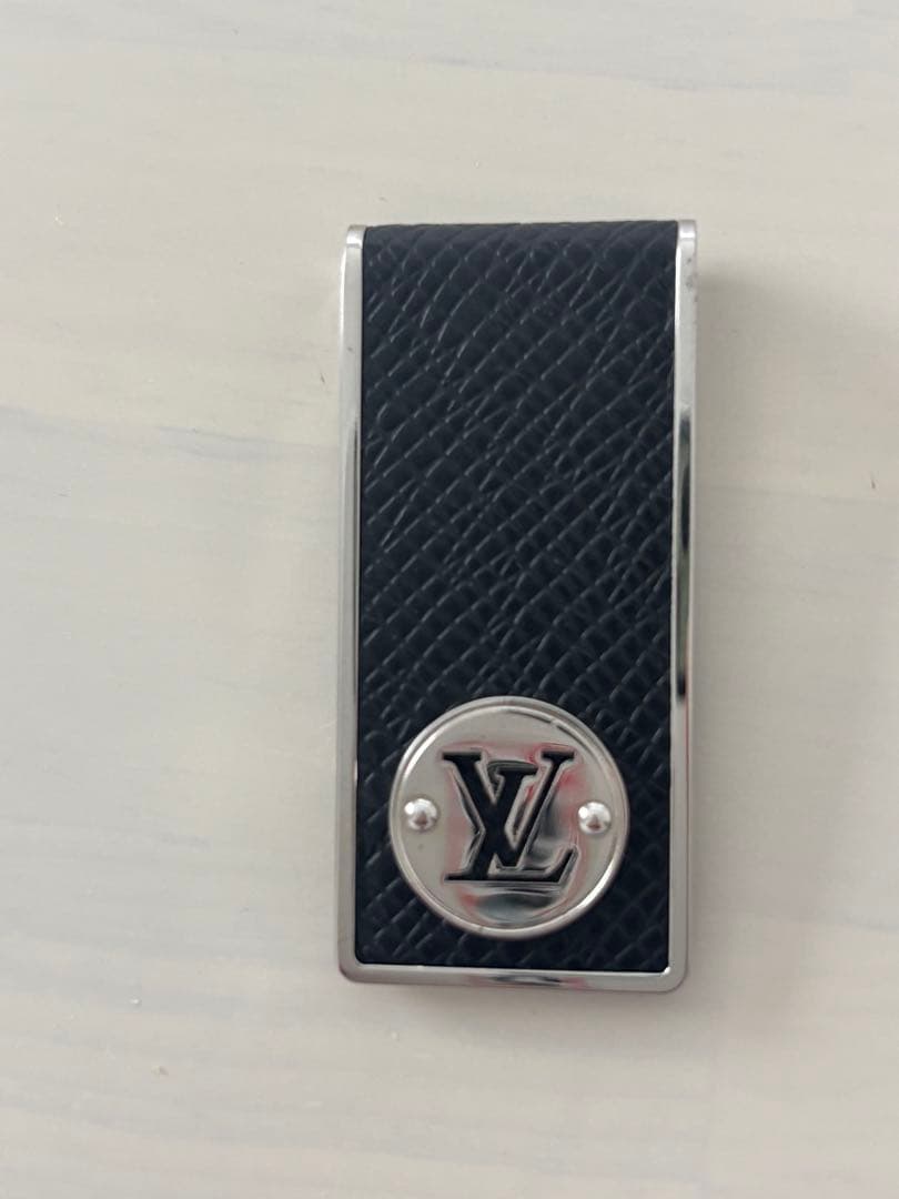トワ様　ルイヴィトン　マネークリップ　財布　美品