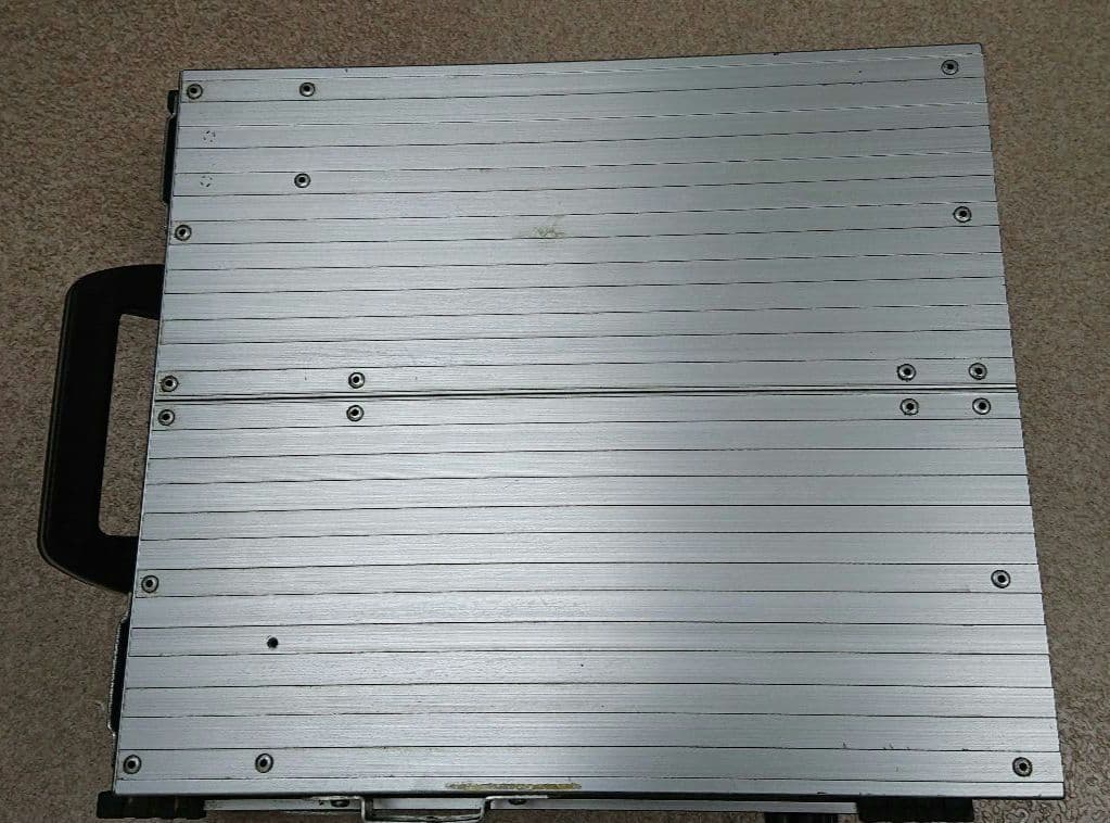 ヘラ台 ヘラブナ釣用椅子F-22 と折りたたみ アルミヘラブナ台釣用椅子ブラック