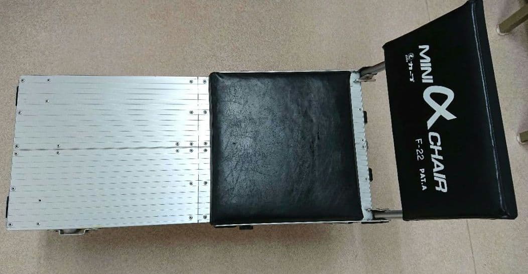 ヘラ台 ヘラブナ釣用椅子F-22 と折りたたみ アルミヘラブナ台釣用椅子ブラック