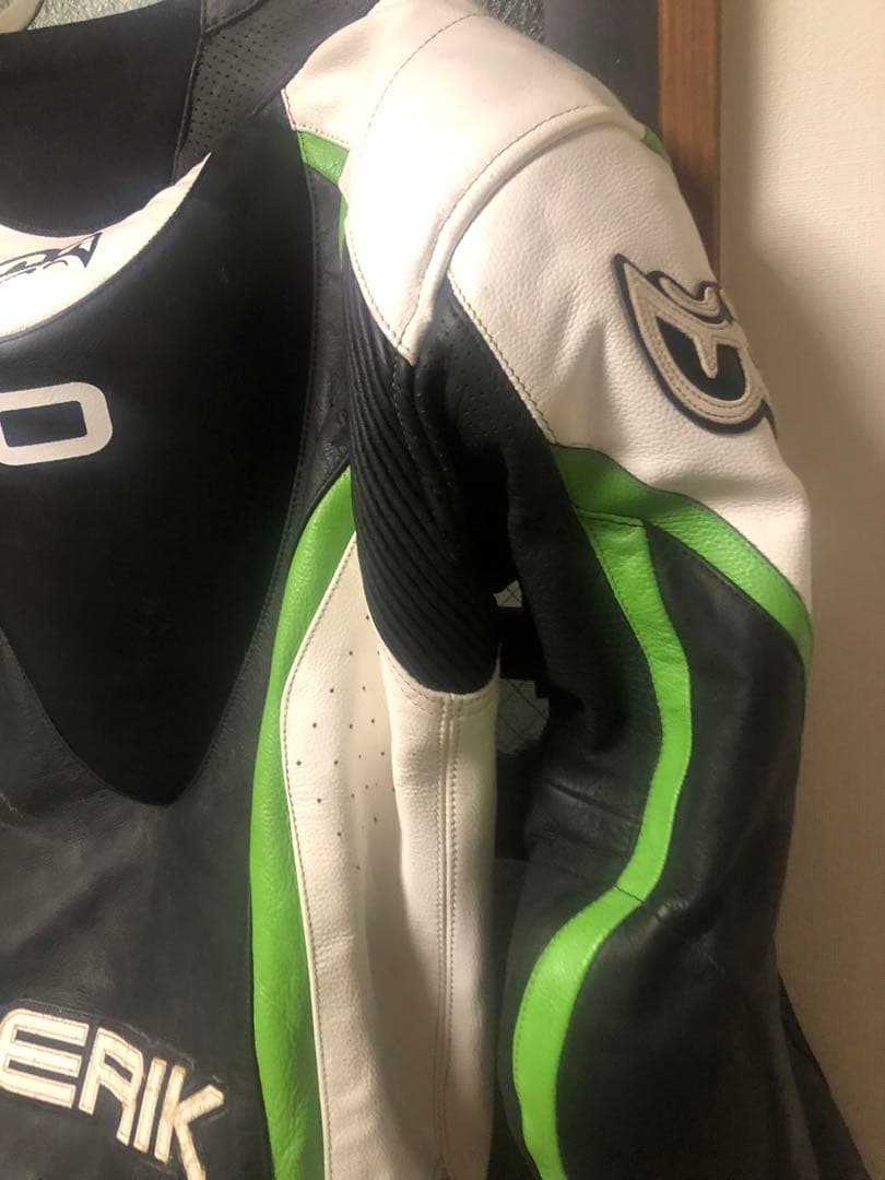 レーシングスーツ　54サイズ　ベリック