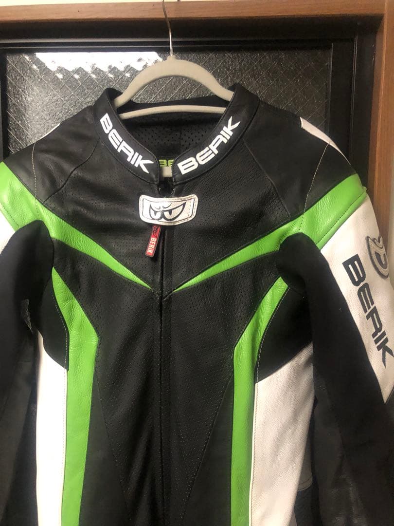 レーシングスーツ　54サイズ　ベリック
