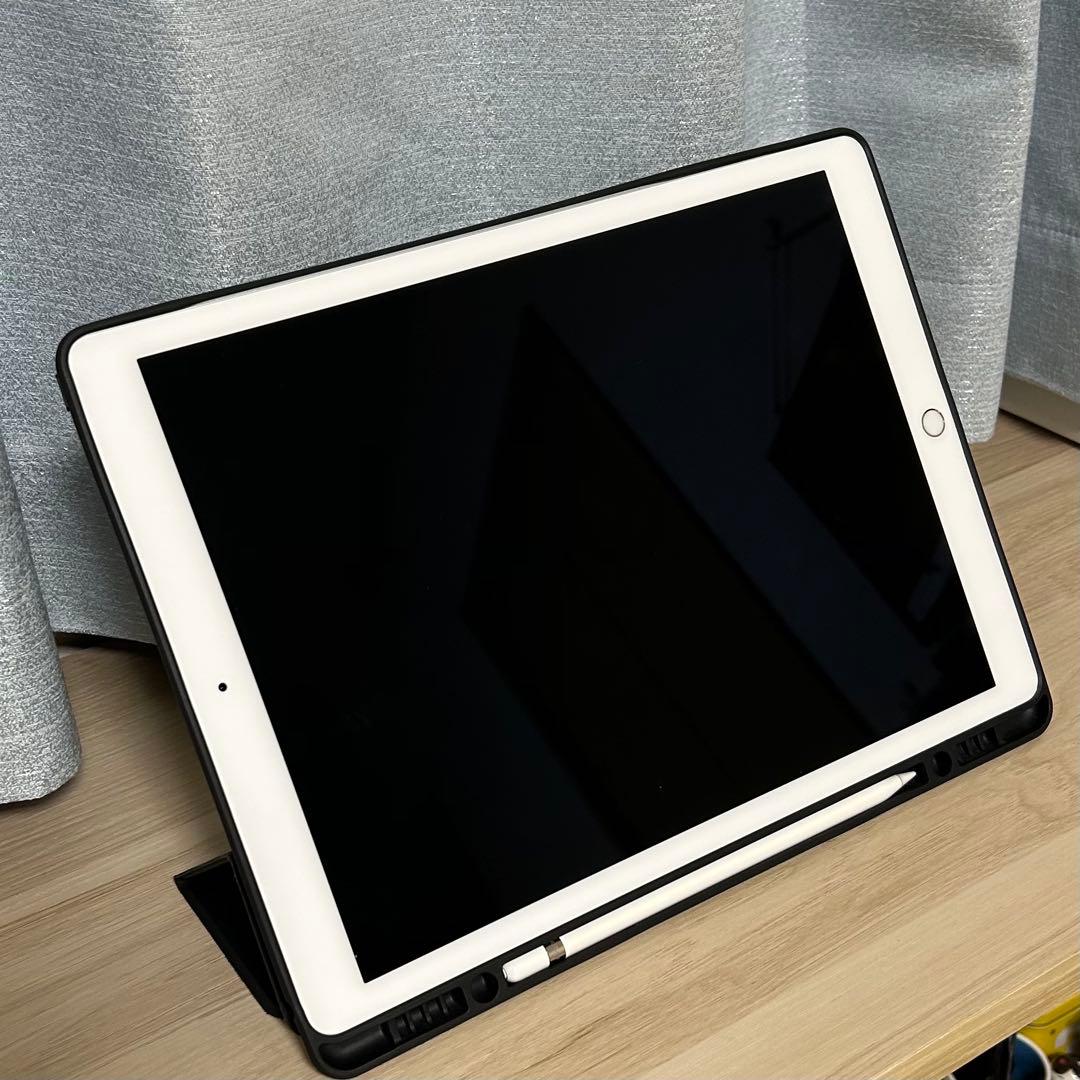★美品★iPad Pro(第2世代) 12.9インチ256GBケース・ケーブル付