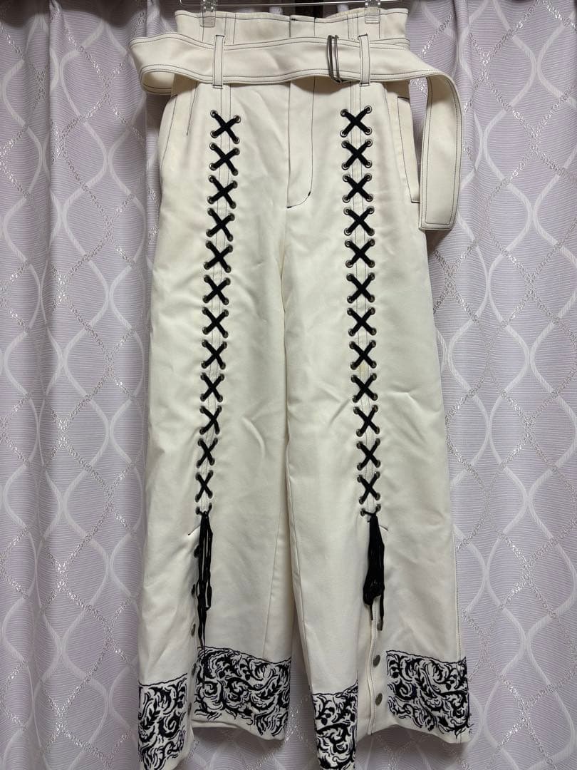 rurumu: lace up emb PT ホワイト