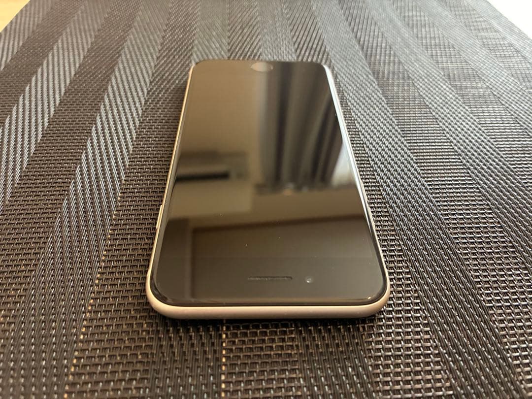 iPhone SE 第3世代 64GB スターライト 本体 箱あり