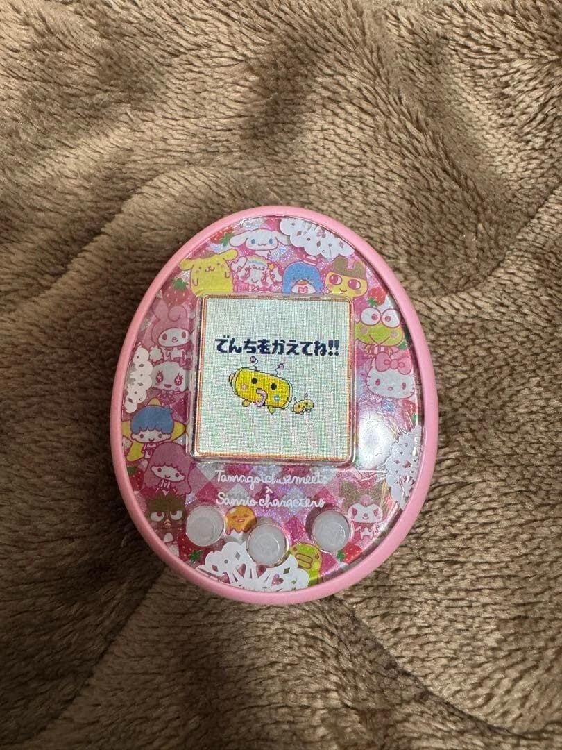 【動作確認済】バンダイ　たまごっちみーつ　サンリオキャラクターズ　ピンク