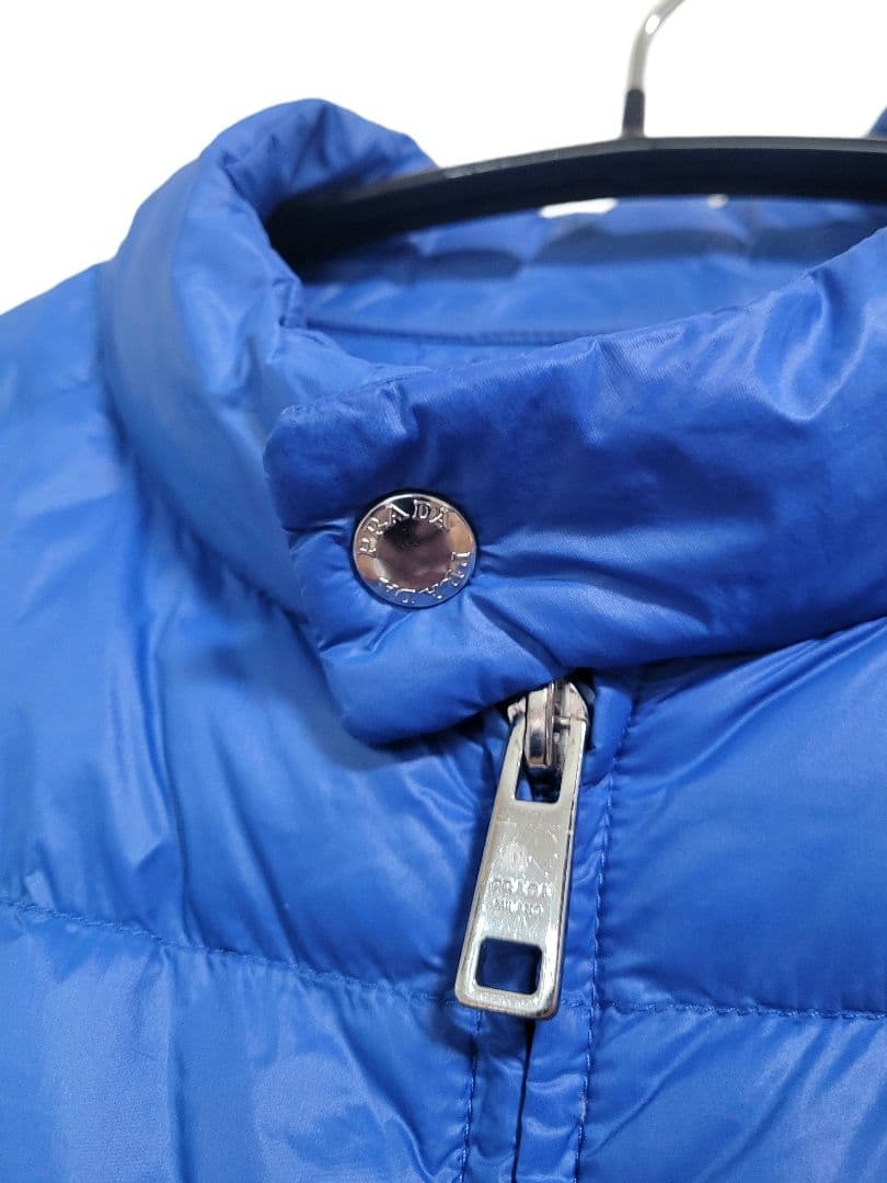 PRADA ロゴプレート 三角プレート ジップ ダウンベスト 44