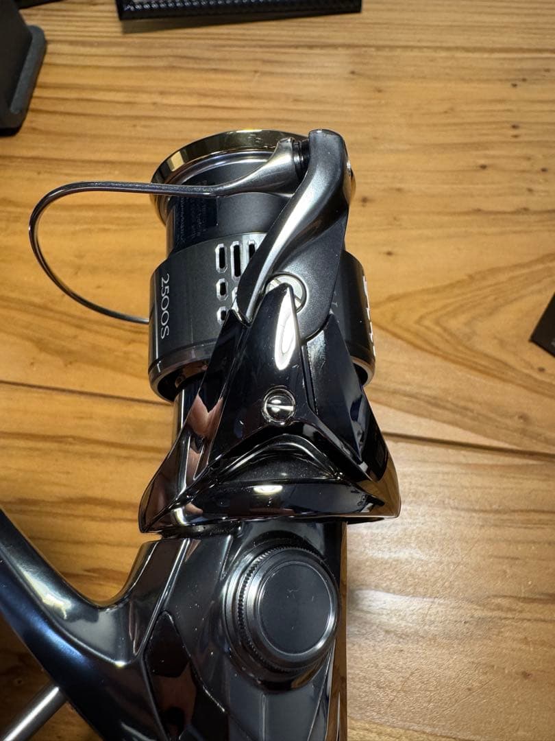 18ステラ STELLA 2500S スピニングリール