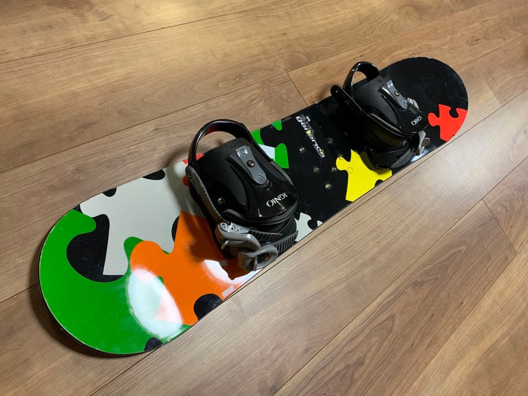 IGNIO カモフラージュ スノーボード バインディング付き