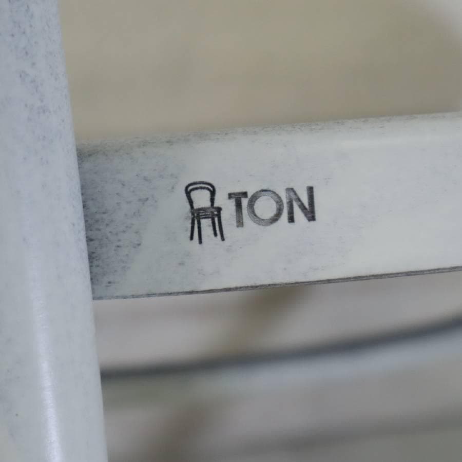 TON クロスバック ダイニングチェア アンティークホワイト 曲げ木 チェコ製2