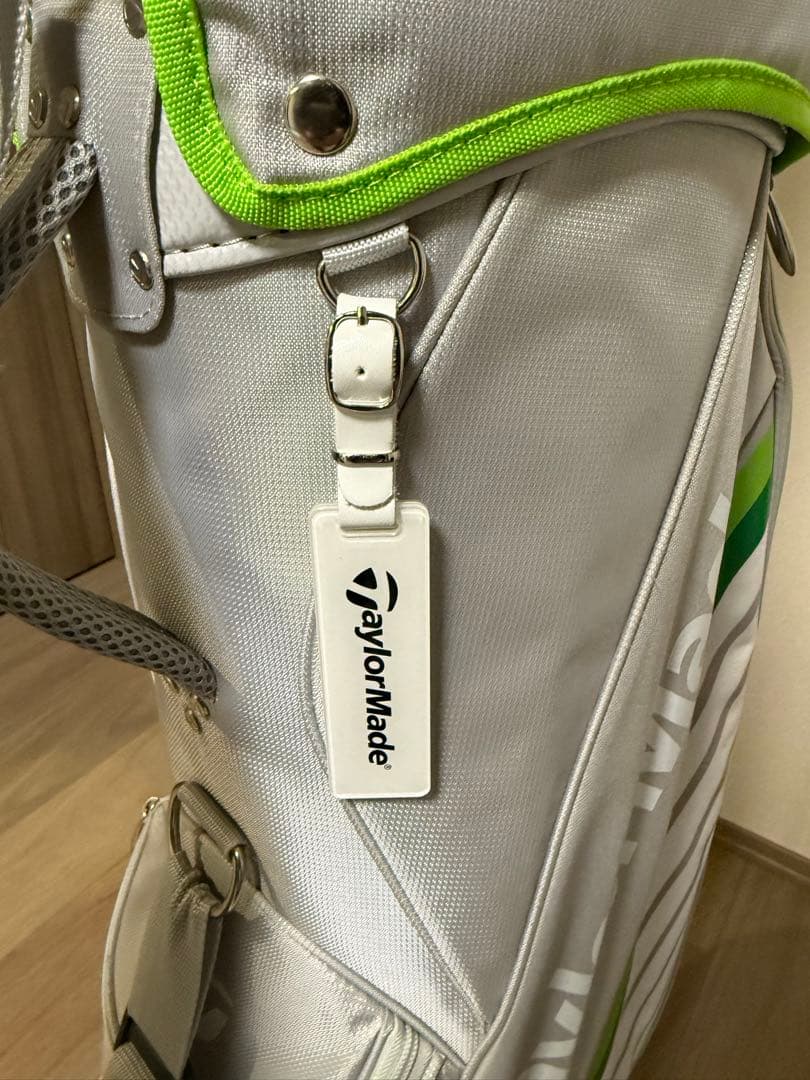TaylorMade グレー キャディバッグ