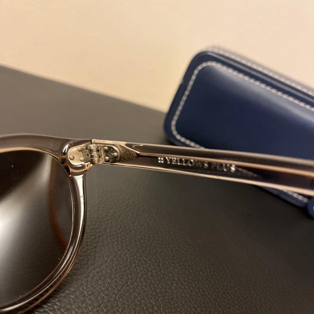 クリアフレーム ラウンドサングラス ケース付き