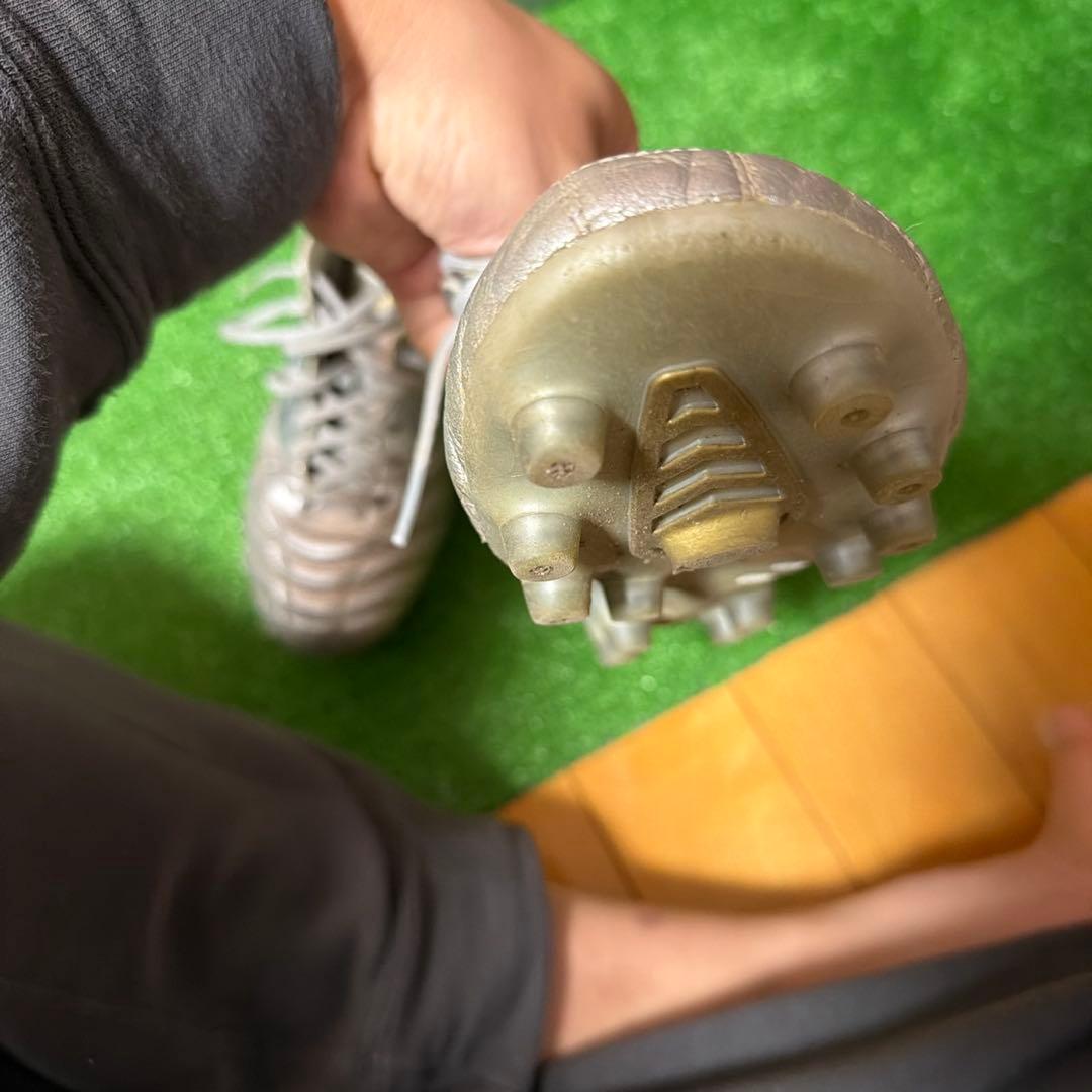 Mizuno Morelia Neo4プラチナム　シルバーパック