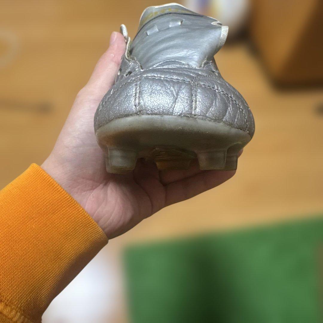 Mizuno Morelia Neo4プラチナム　シルバーパック