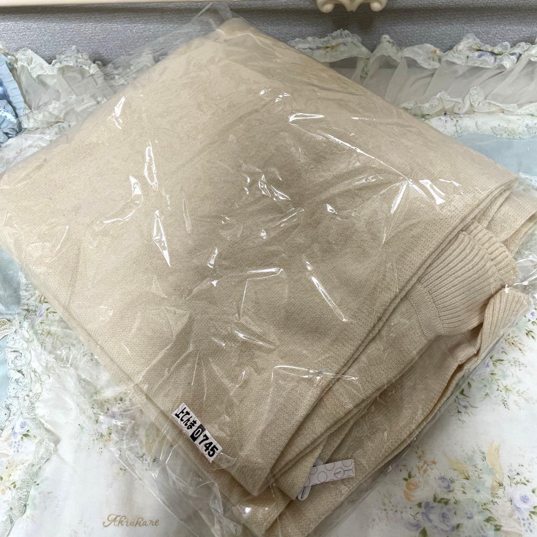 ♡フォクシーフリルストールカシミア100%♡エクリュ肌寒い日に♡本日のみ価格