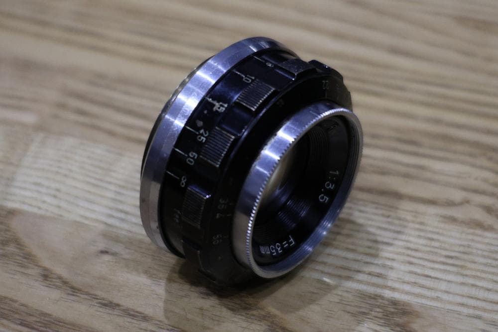 W.KOMURA 35mm f3.5 Lマウント