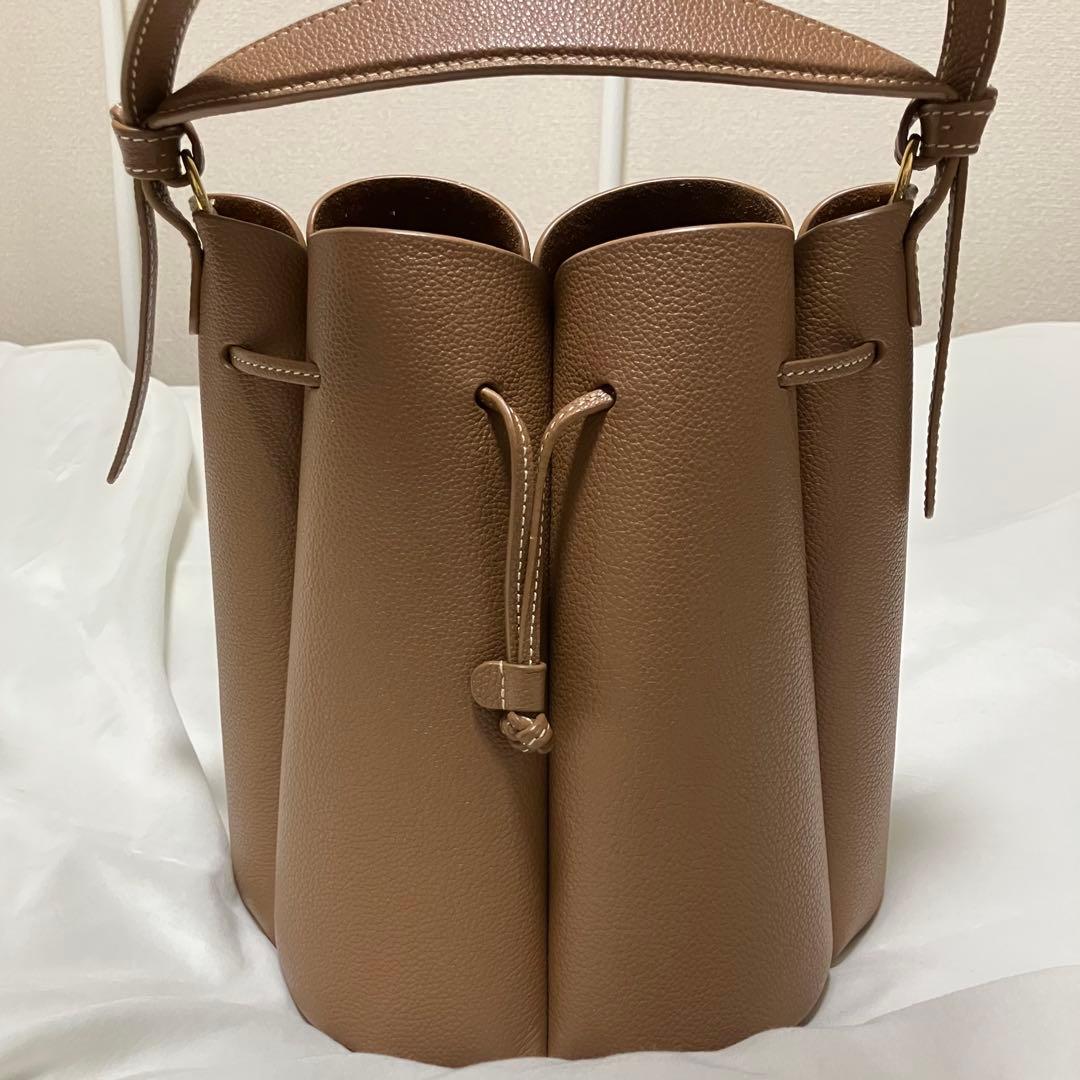 Polene ポレーヌ Numero Huit ヌメロ カヌレ バケツ キャメル