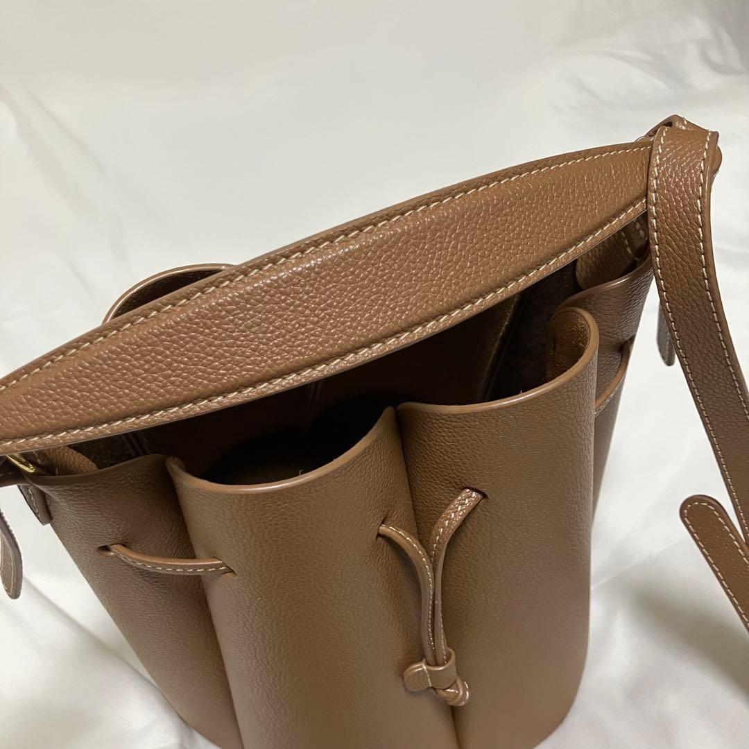 Polene ポレーヌ Numero Huit ヌメロ カヌレ バケツ キャメル