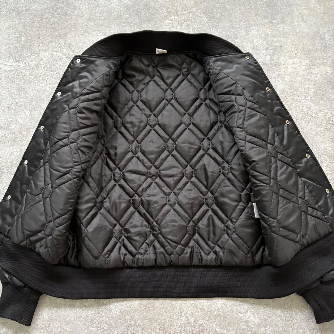 【Majestic】マジェスティック ワッペン総柄 スタジャン キルティング 黒