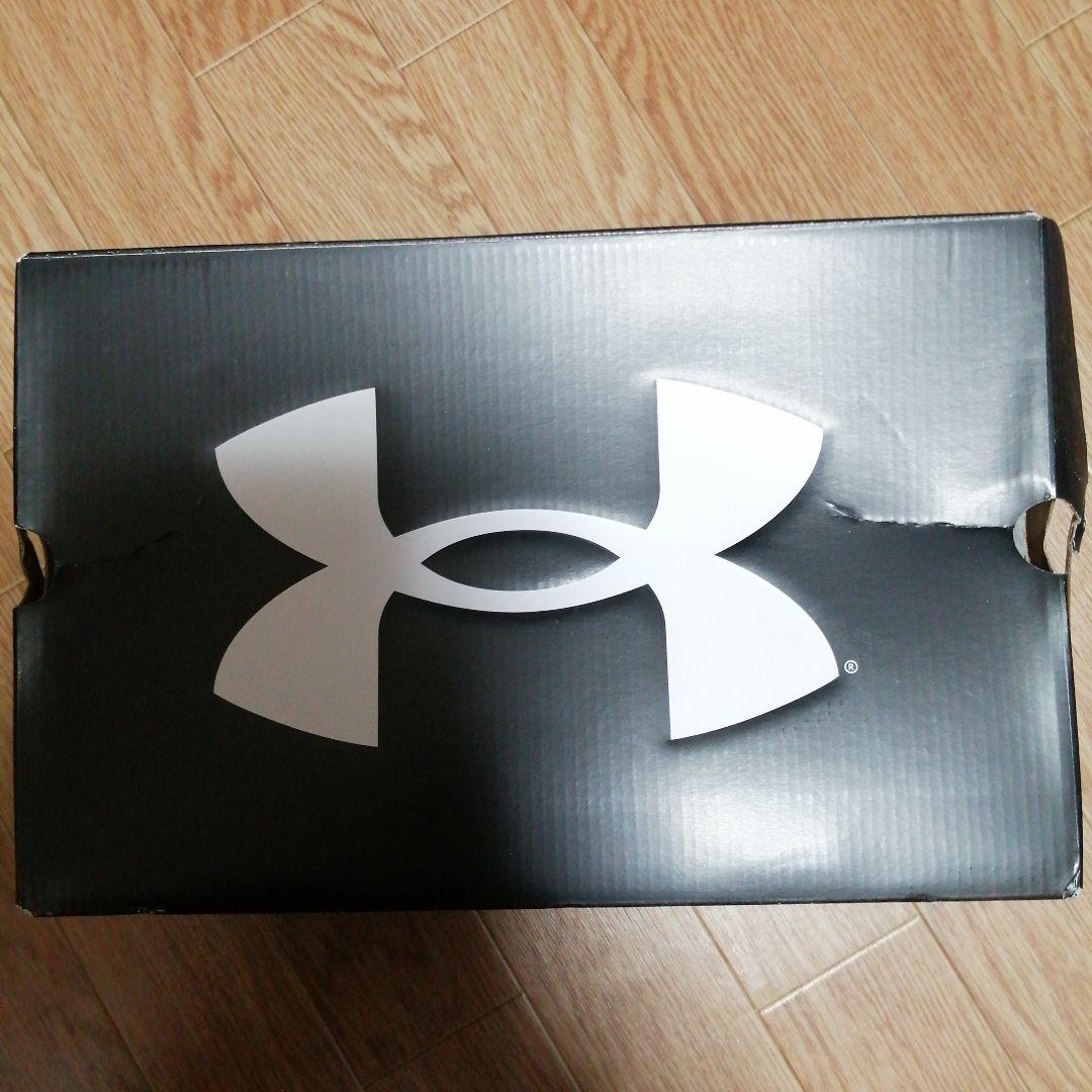 アンダーアーマー　メンズ新品 フットボールシューズ