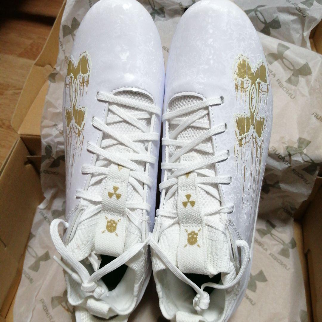 アンダーアーマー　メンズ新品 フットボールシューズ