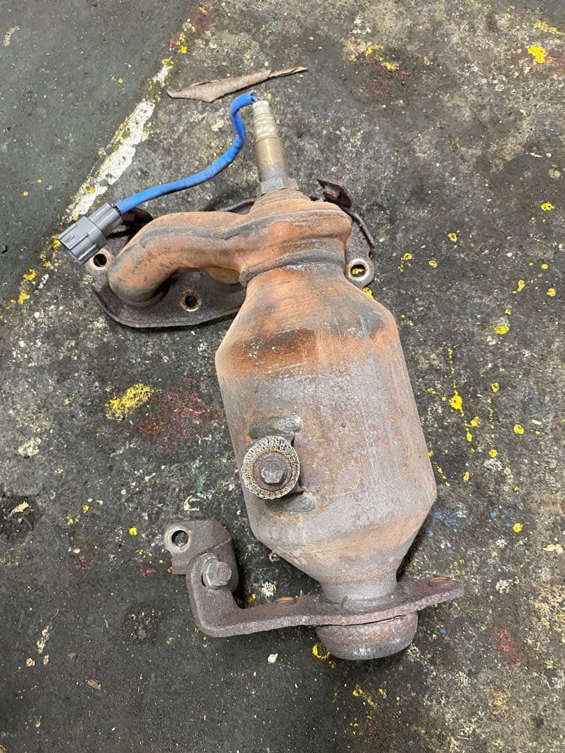 触媒コンバーター AKO 使用済み 金属製