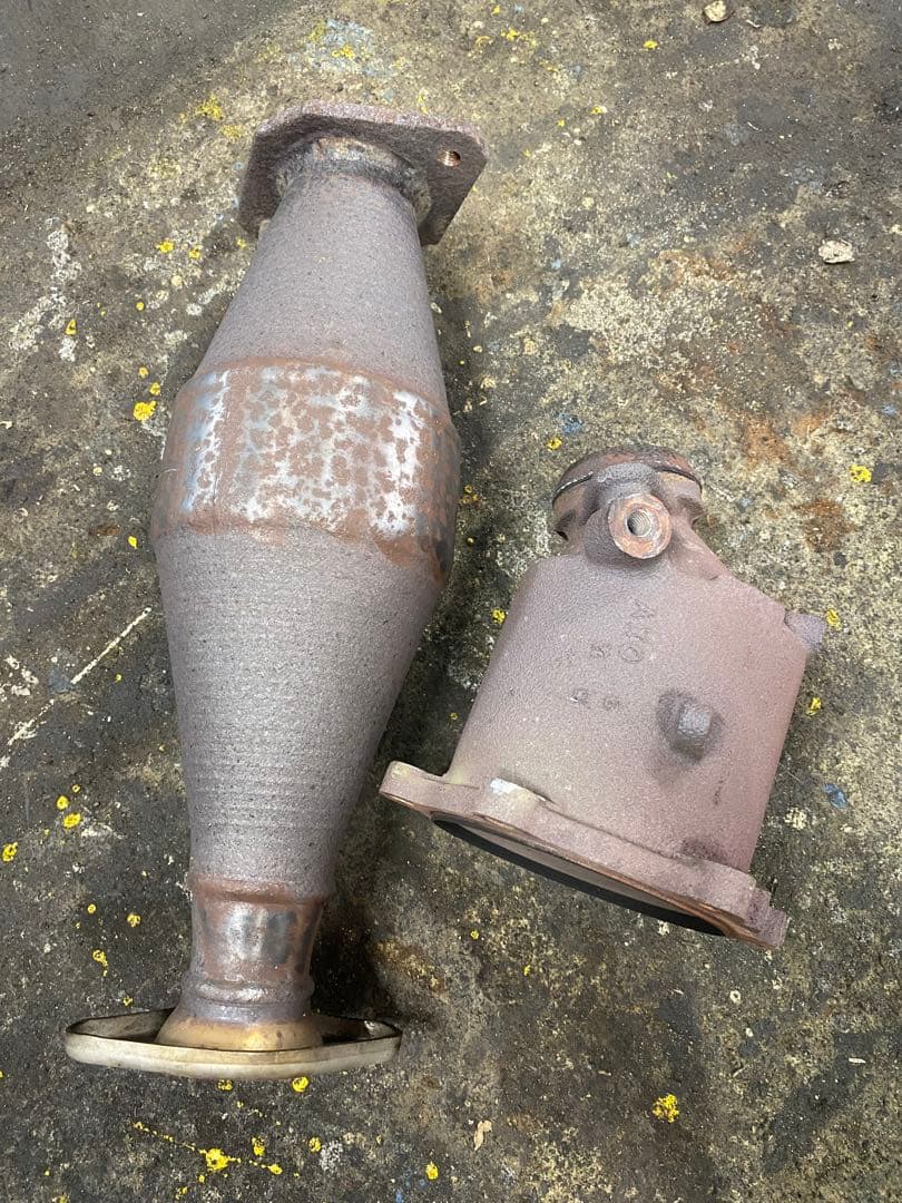 触媒コンバーター AKO 使用済み 金属製