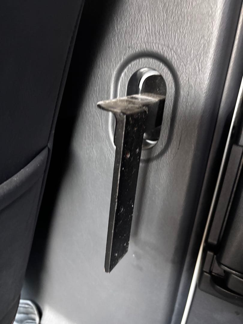 HASE・ERIさん用 ハイエース　折り畳みテーブル金具