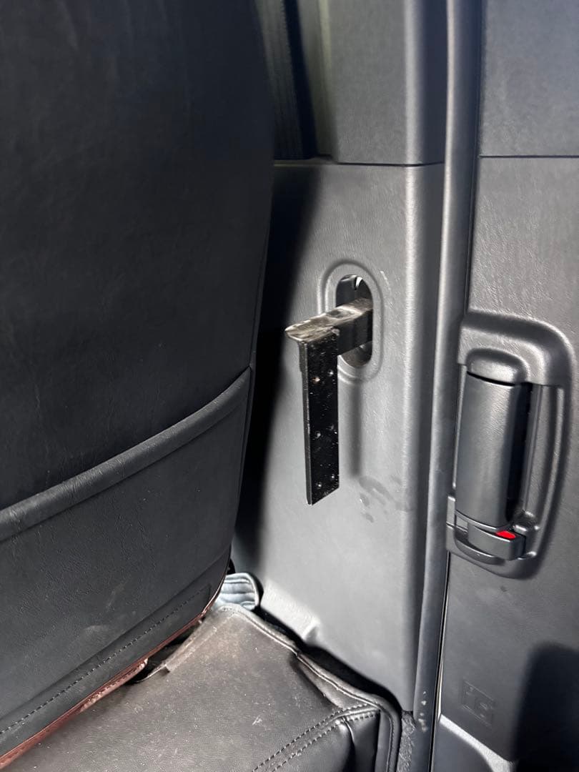 HASE・ERIさん用 ハイエース　折り畳みテーブル金具