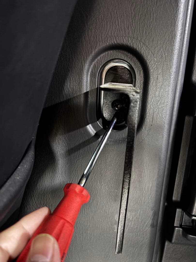 HASE・ERIさん用 ハイエース　折り畳みテーブル金具