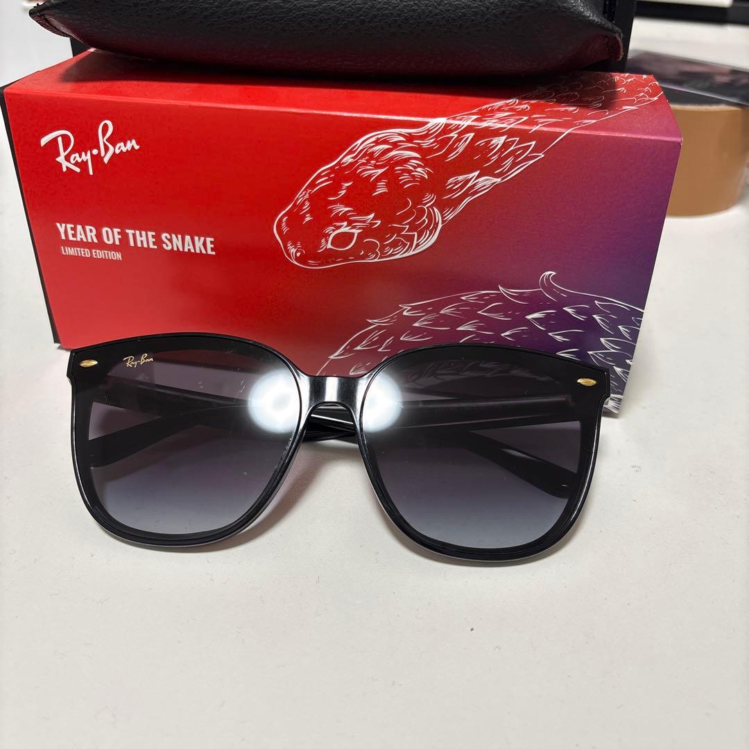 美品 レイバン 4423D 6807/8G　2025限定品 スネークエディション
