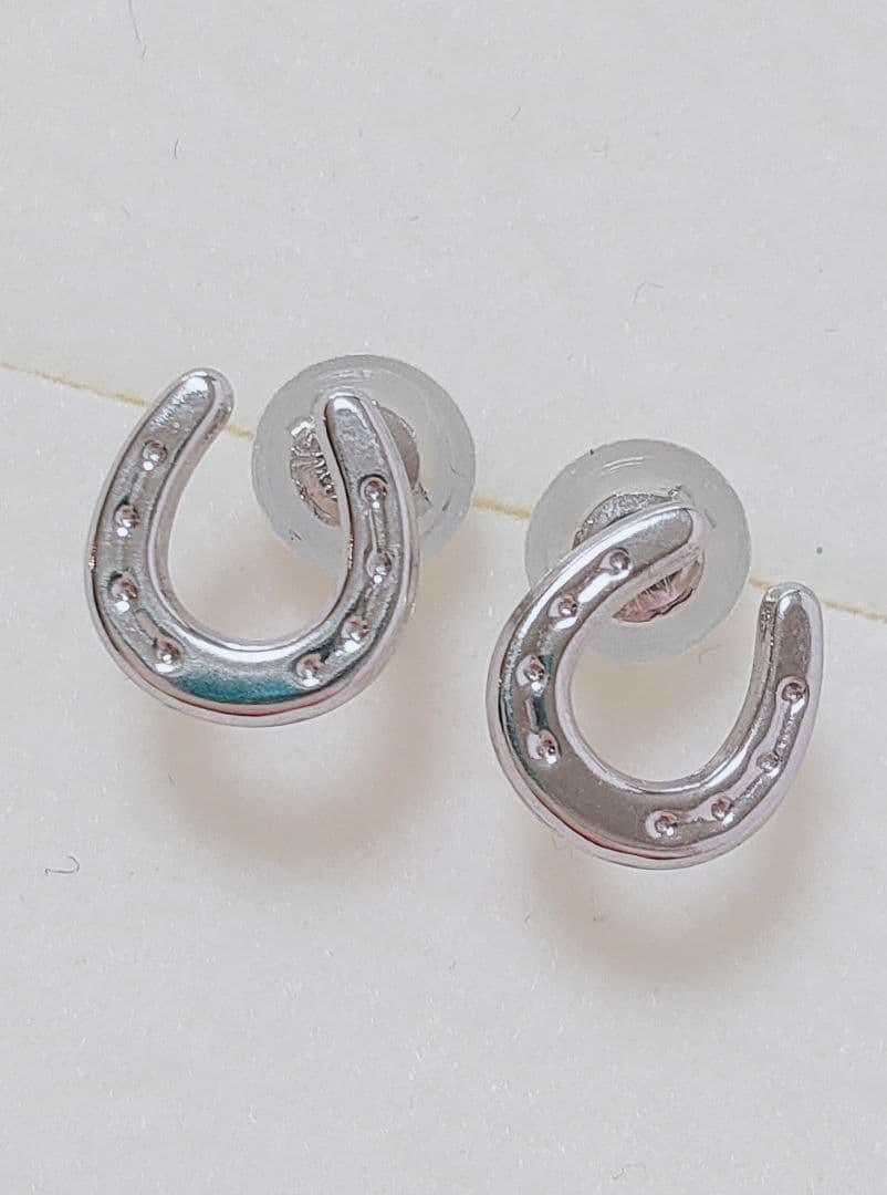 新作 未使用品 k14WG ピアス